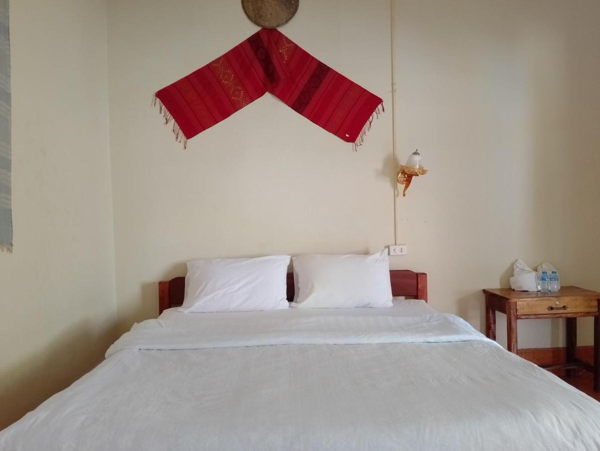 Meexai Guesthouse Nong Khiaw Exterior photo