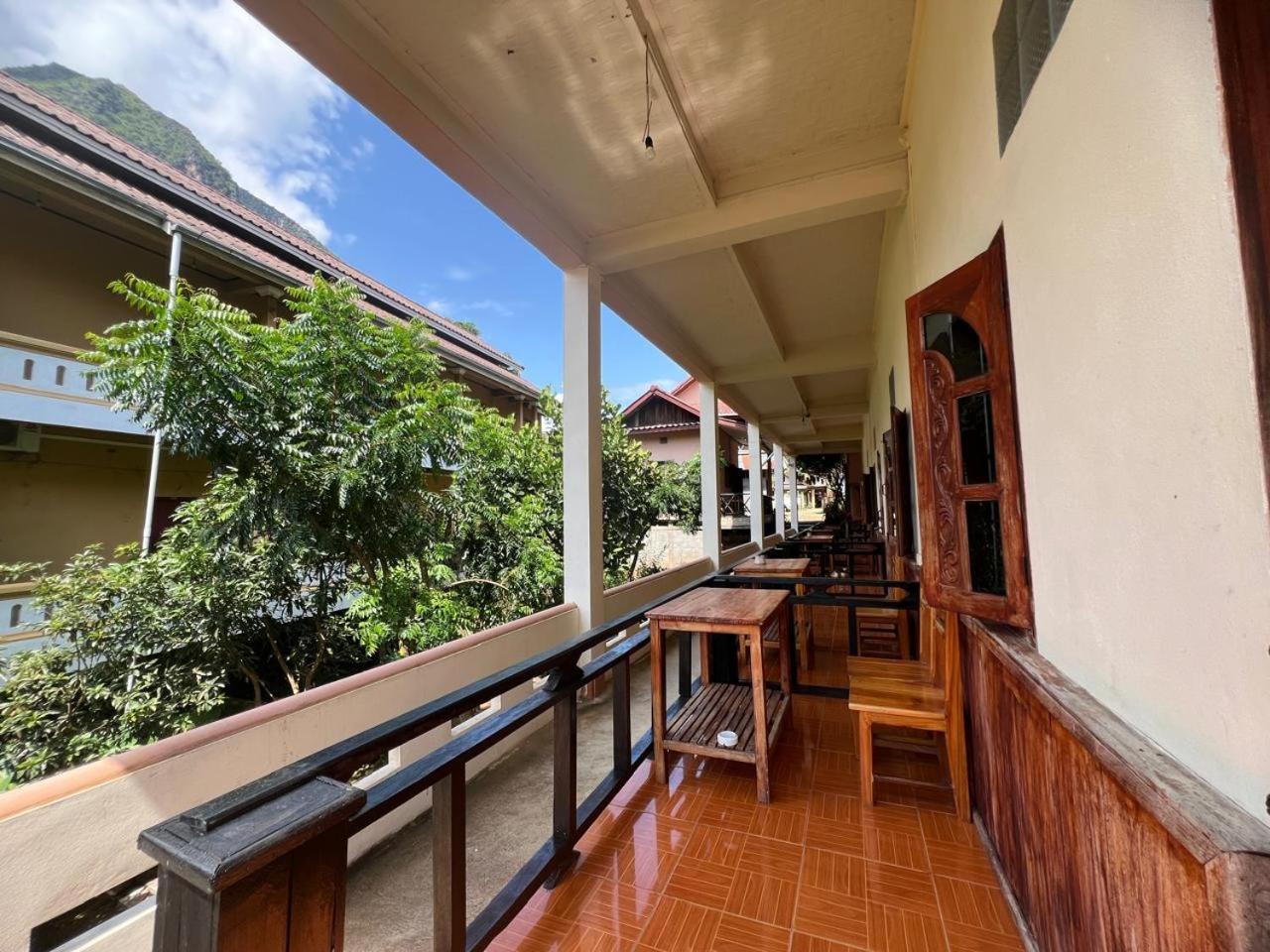 Meexai Guesthouse Nong Khiaw Exterior photo