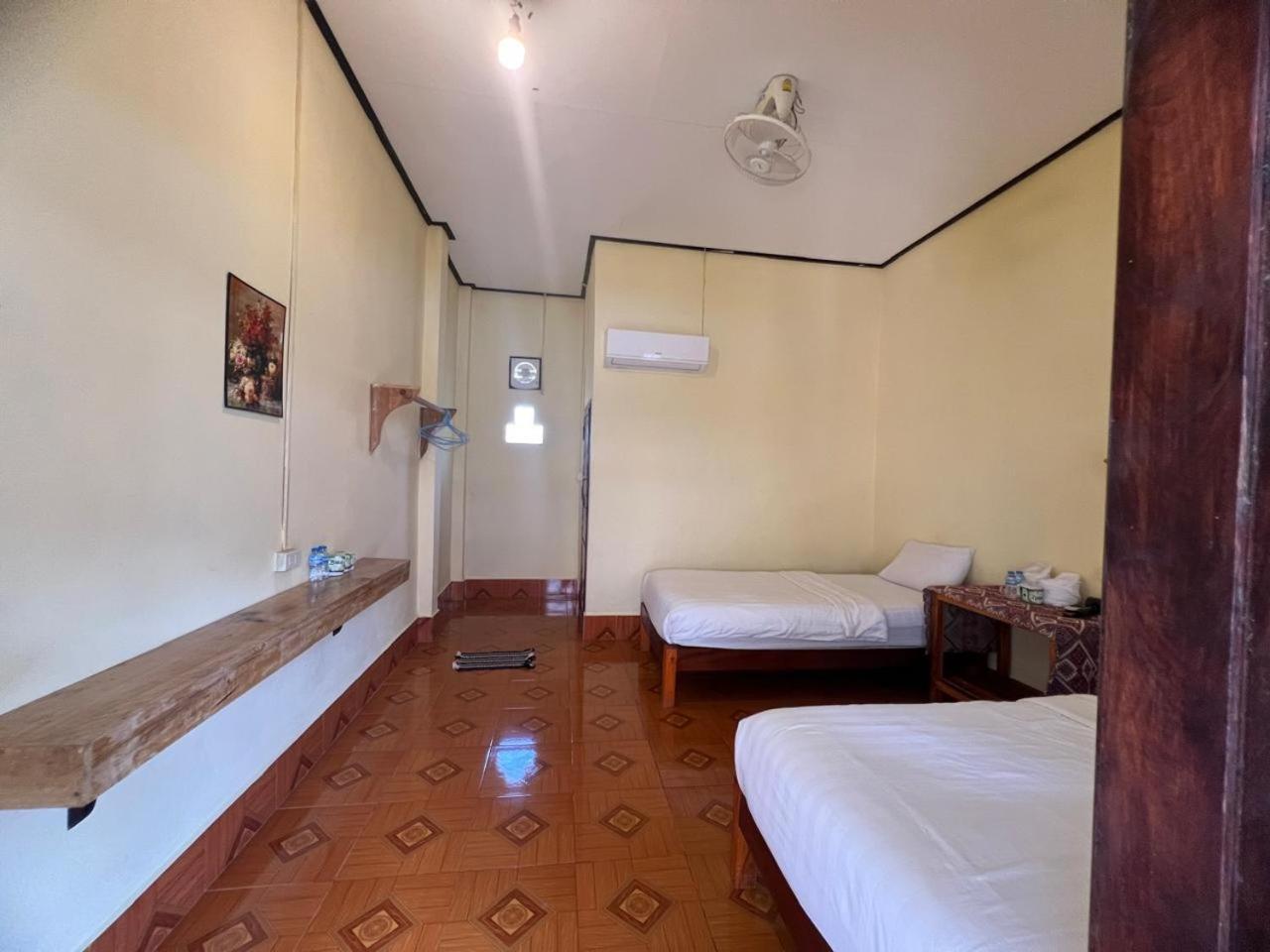 Meexai Guesthouse Nong Khiaw Exterior photo
