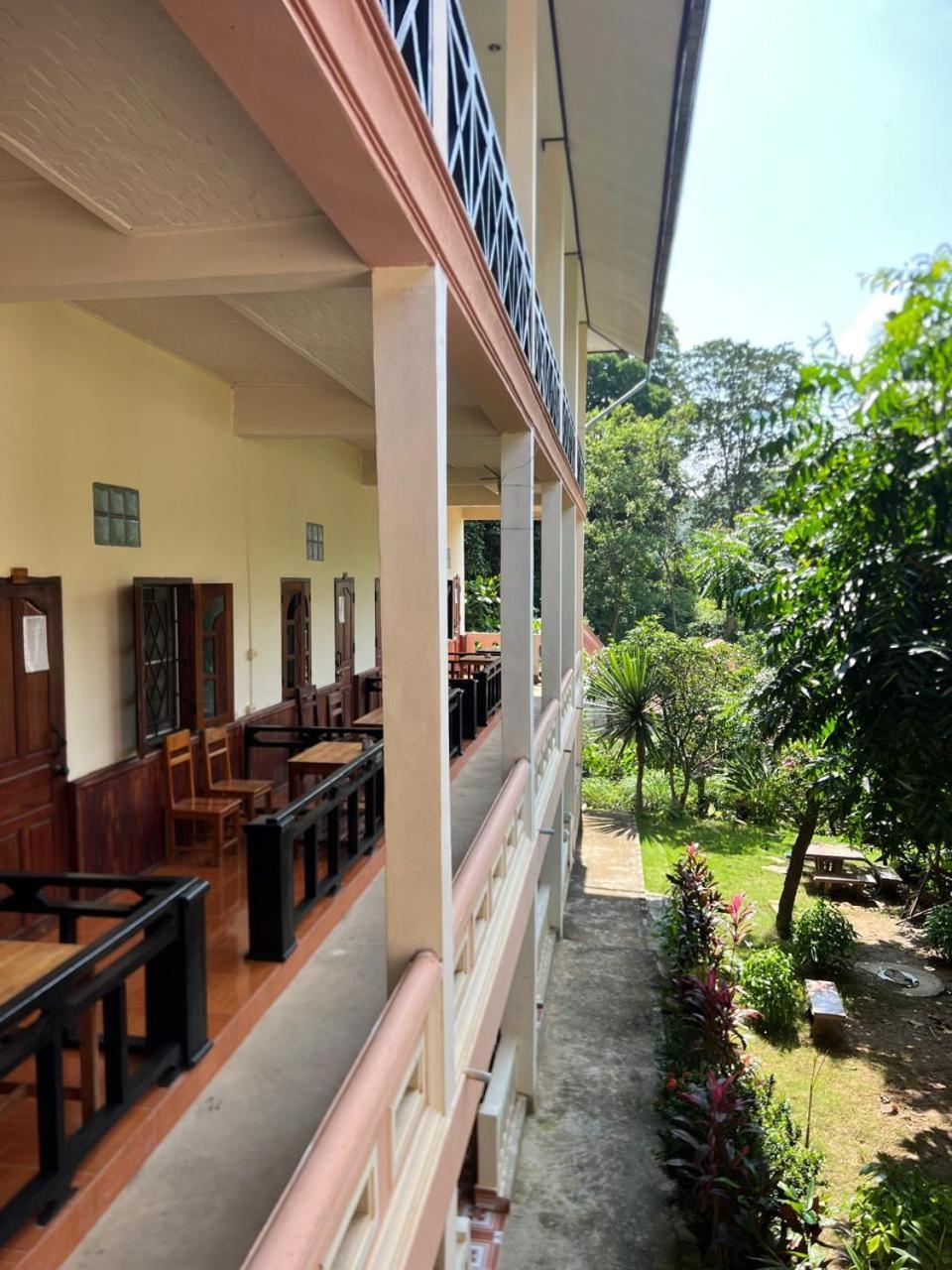 Meexai Guesthouse Nong Khiaw Exterior photo