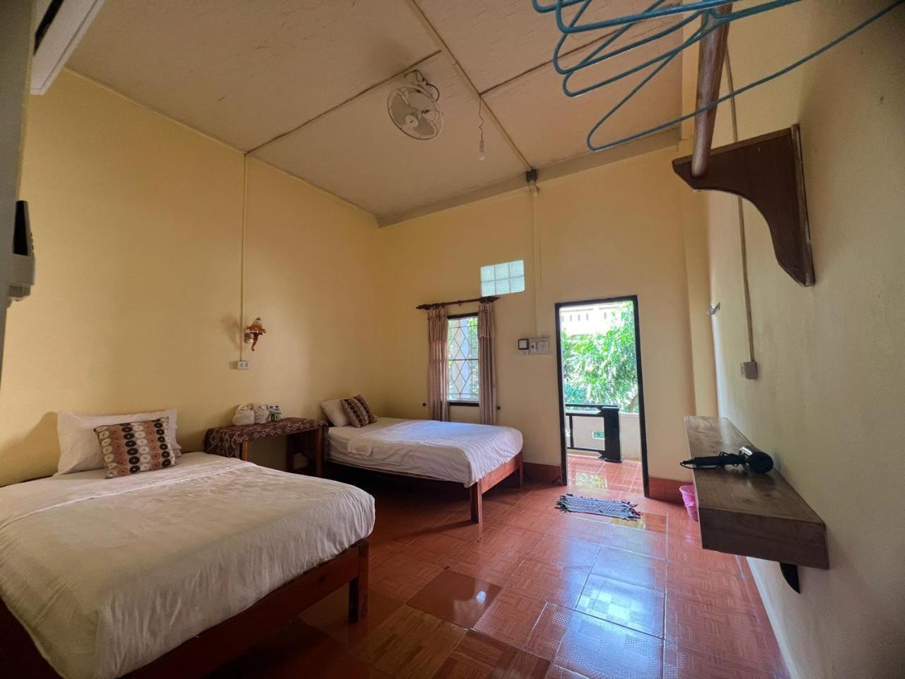 Meexai Guesthouse Nong Khiaw Exterior photo