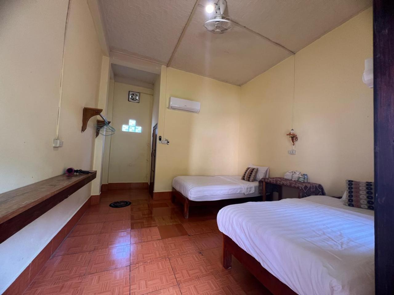 Meexai Guesthouse Nong Khiaw Exterior photo